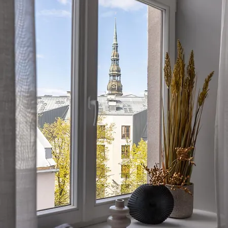 Well-located Old Town شقة *